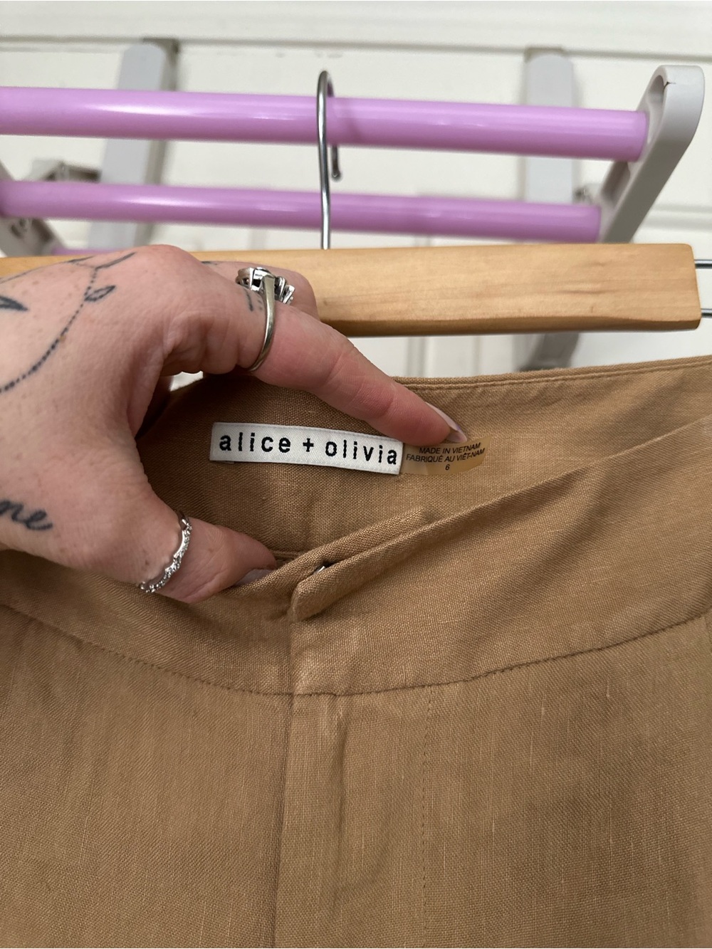 Alice + Olivia Wide-Leg linen Pants - Picture 4 of 7